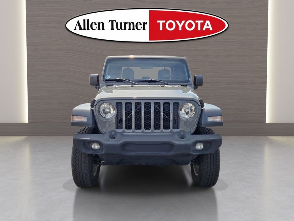 Used 2020 Gray Jeep Sport image 3