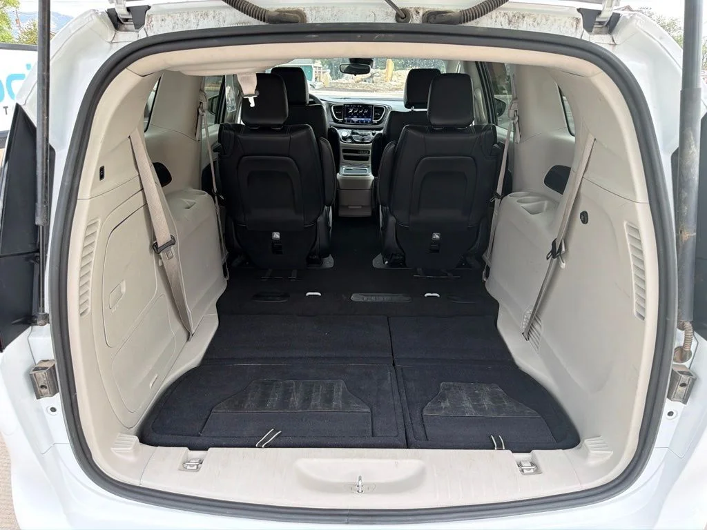 Used 2023 White Chrysler Touring L image 21