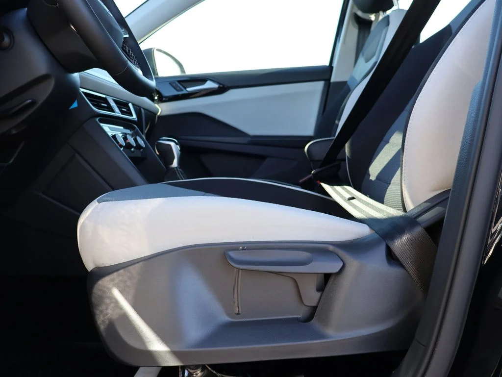 New 2026 Black Volkswagen 1.5T S image 37