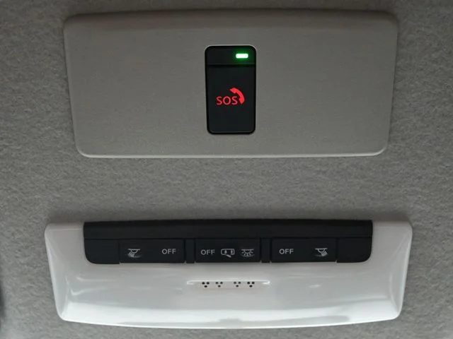 Used 2023 White Nissan SR image 20
