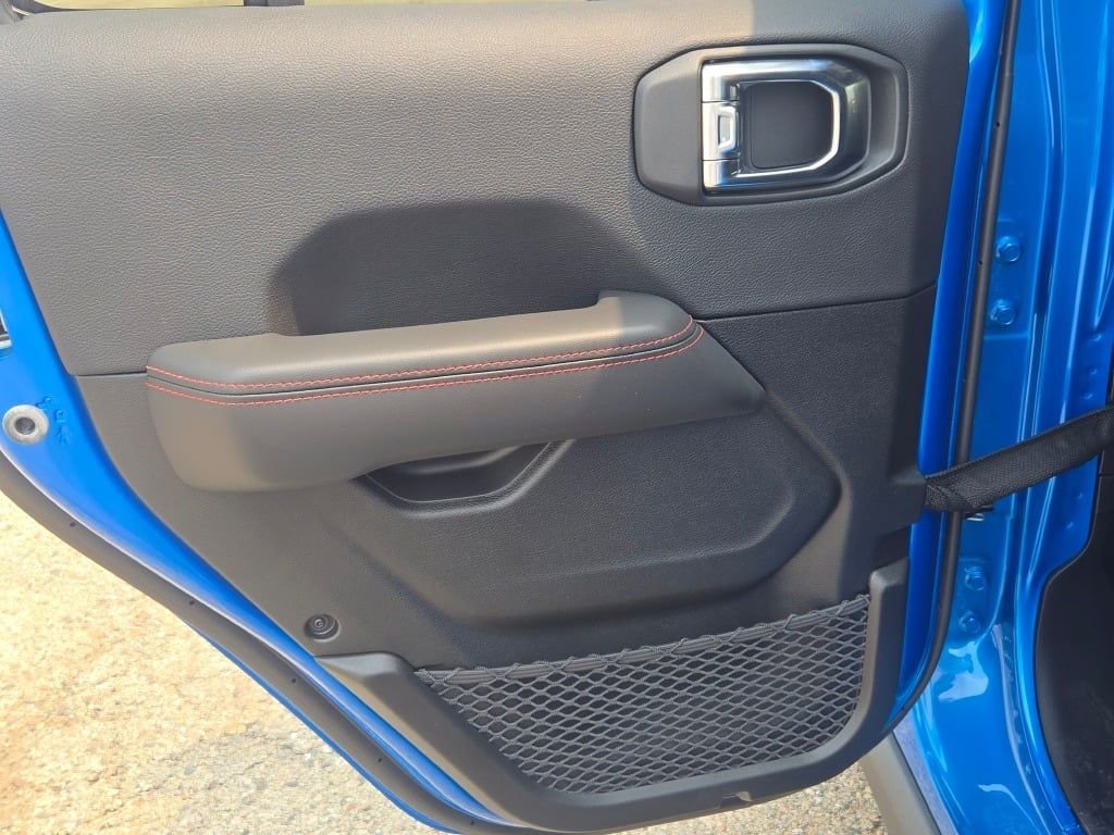New 2026 Hydro Blue Pearlcoat Jeep Rubicon X image 22