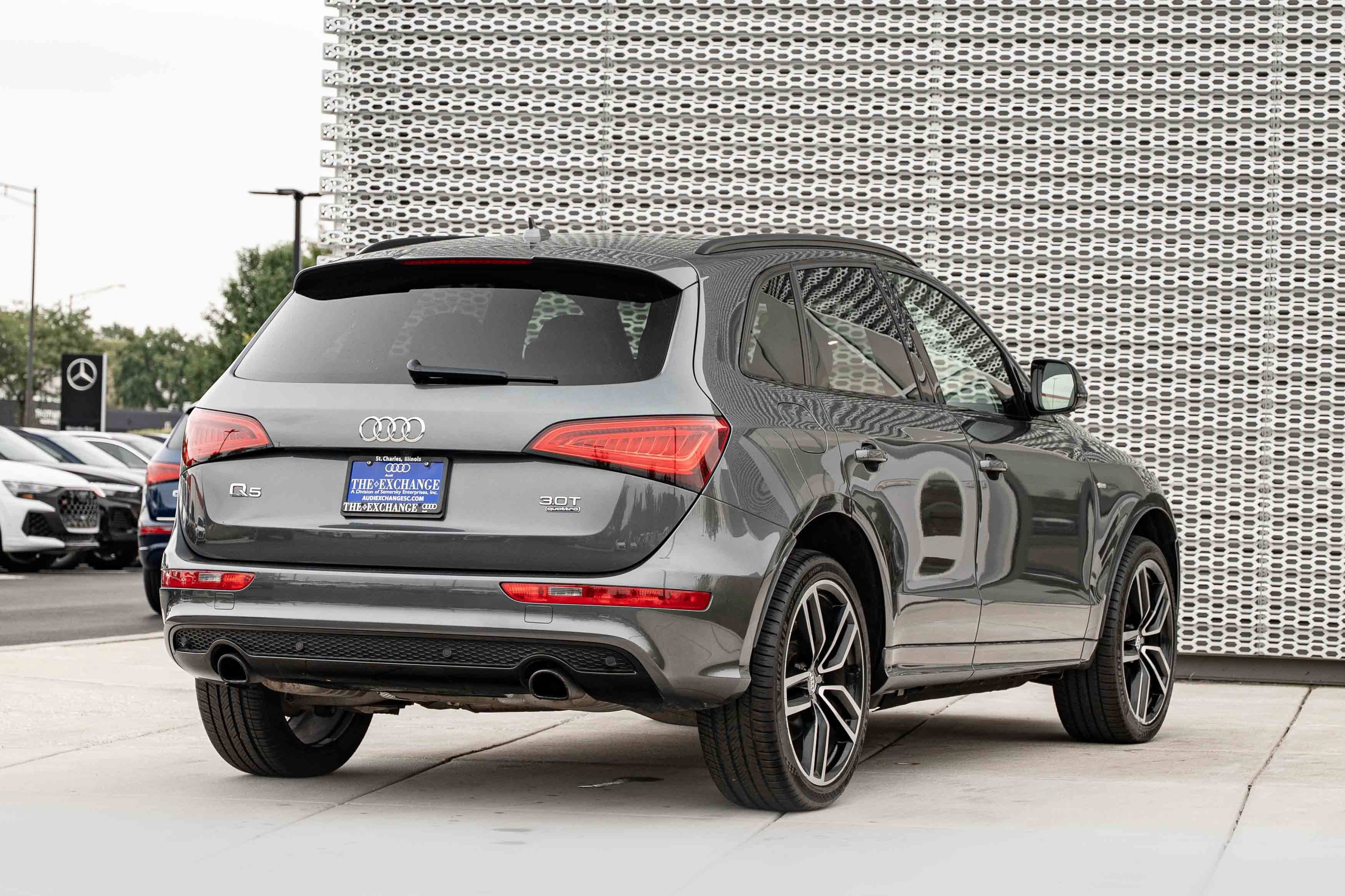 Used 2017 Daytona Gray Pearl Effect Audi Premium Plus image 4