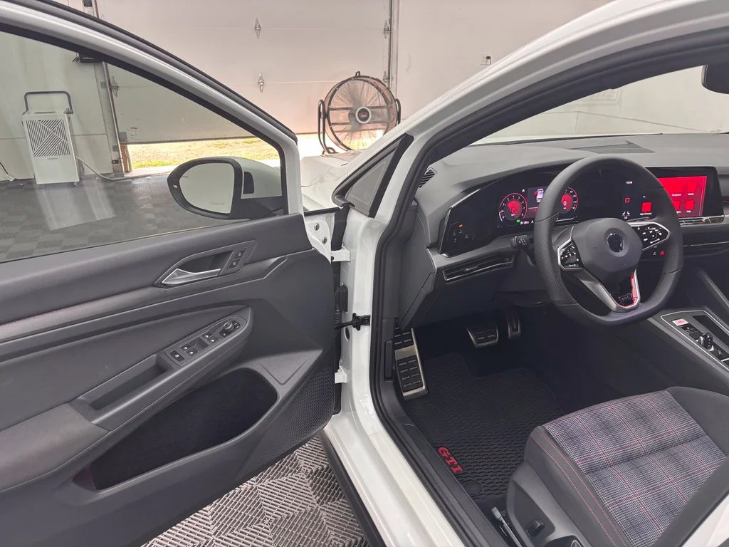 Used 2022 White Volkswagen 2.0T SE image 14
