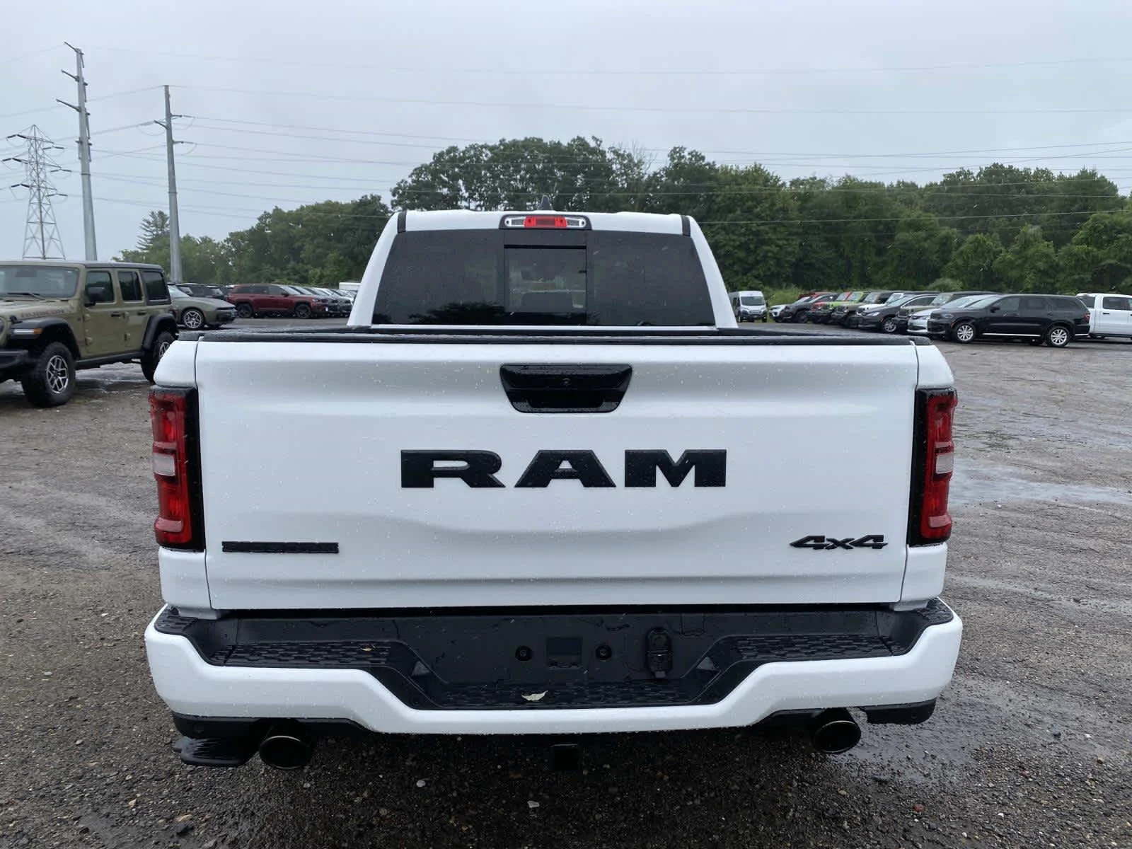 New 2026 Bright White Clear-Coat Exterior Paint Ram Big Horn image 4