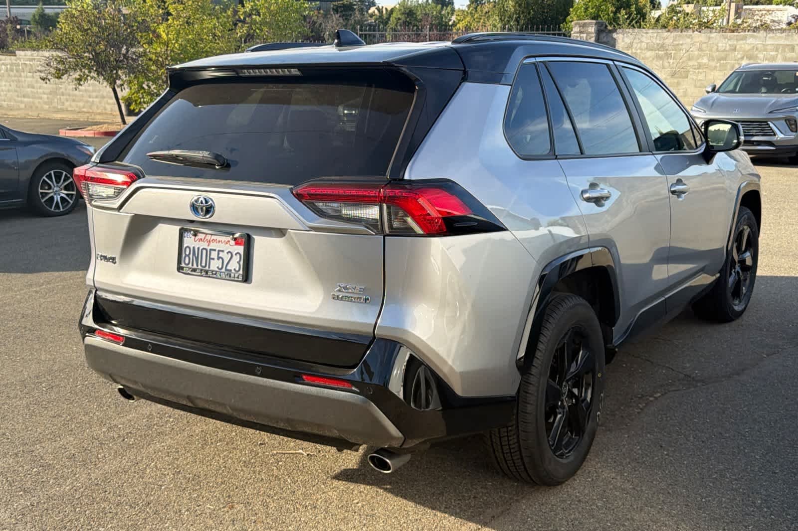 Used 2019 Silver Sky Metallic w/Black Roof Toyota Hybrid XSE image 2