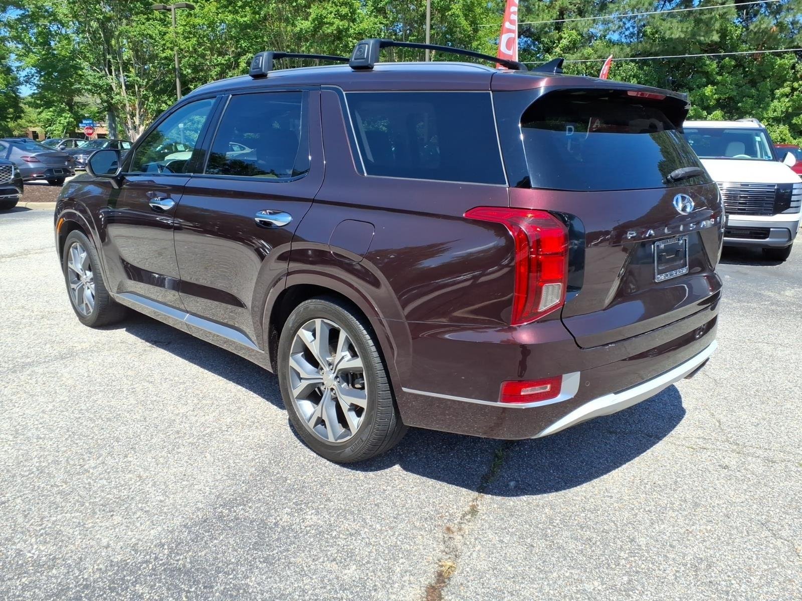 Used 2021 Sierra Burgundy Hyundai Limited image 8