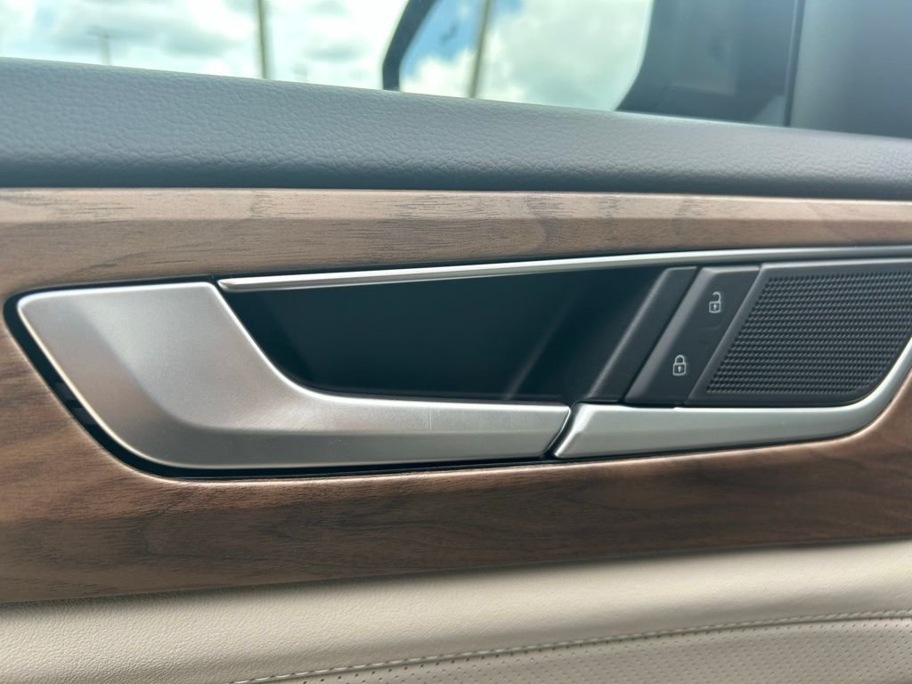 2026 Volkswagen Atlas SE w/Tech - Photo 51