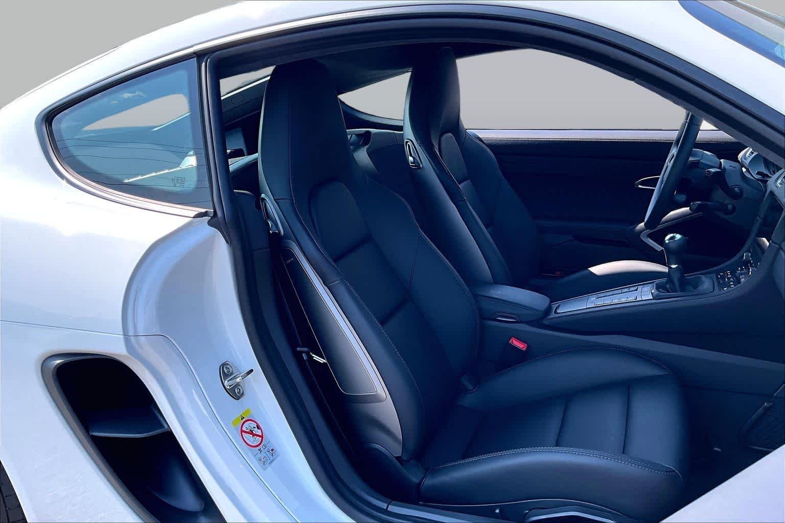 Used 2025 White Porsche GTS 4.0 image 9