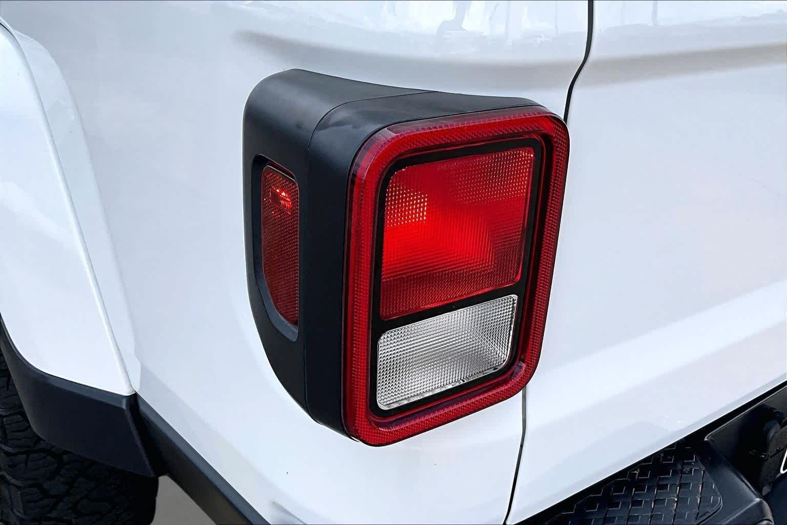 Used 2023 Bright White Clearcoat Jeep Overland image 28