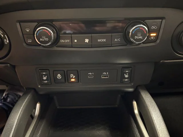 Used 2023 Deep Blue Pearl Nissan SV image 21