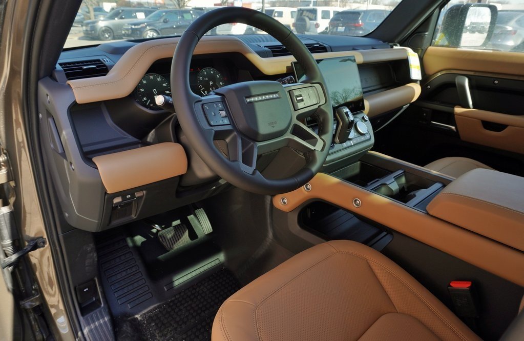 2026 LAND ROVER DEFENDER - Image 12