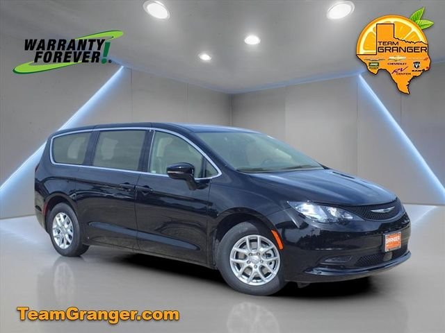 2025 Chrysler Voyager LX