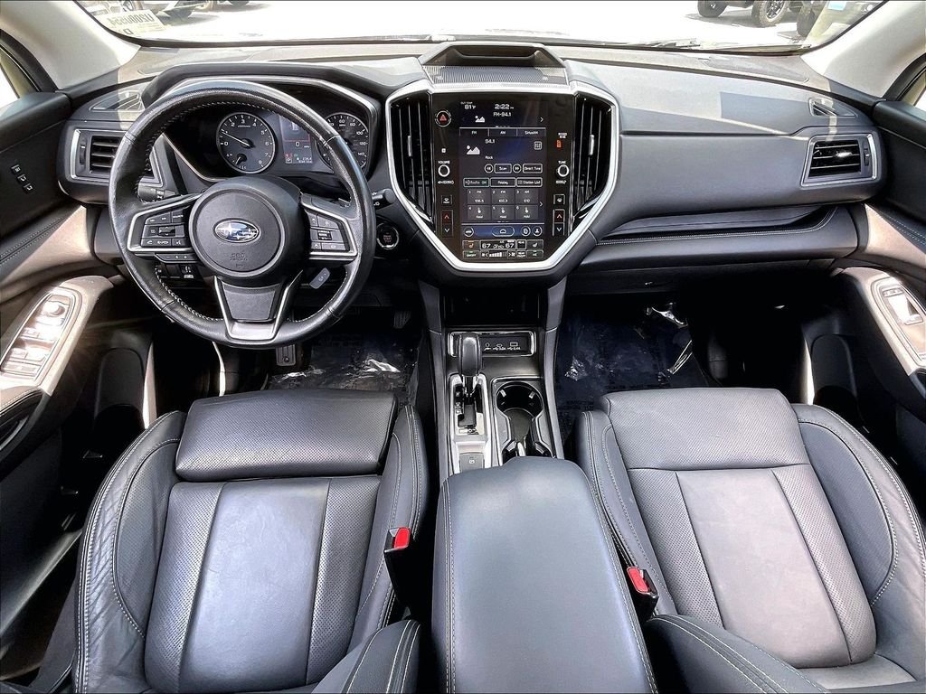 Used 2023 Ice Silver Metallic Subaru Limited image 21