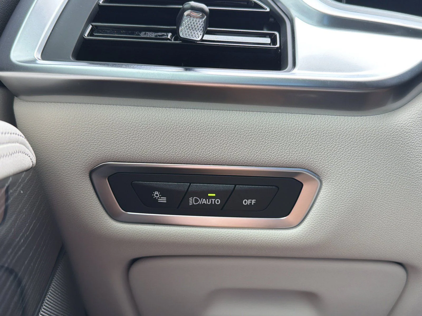 New 2027 Dravit Grey Metallic BMW xDrive40i image 34