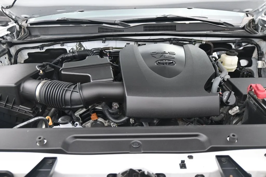 Used 2023 White Toyota SR5 image 19