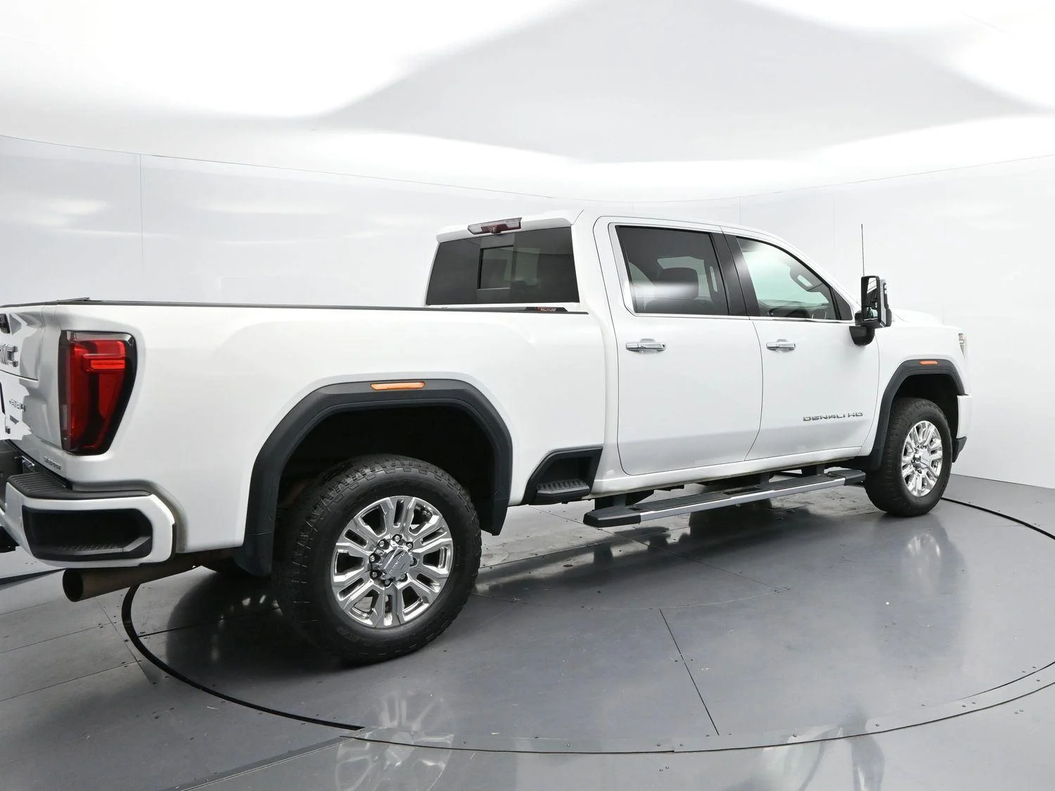 Used 2021 SUMMIT WHITE GMC Denali image 7
