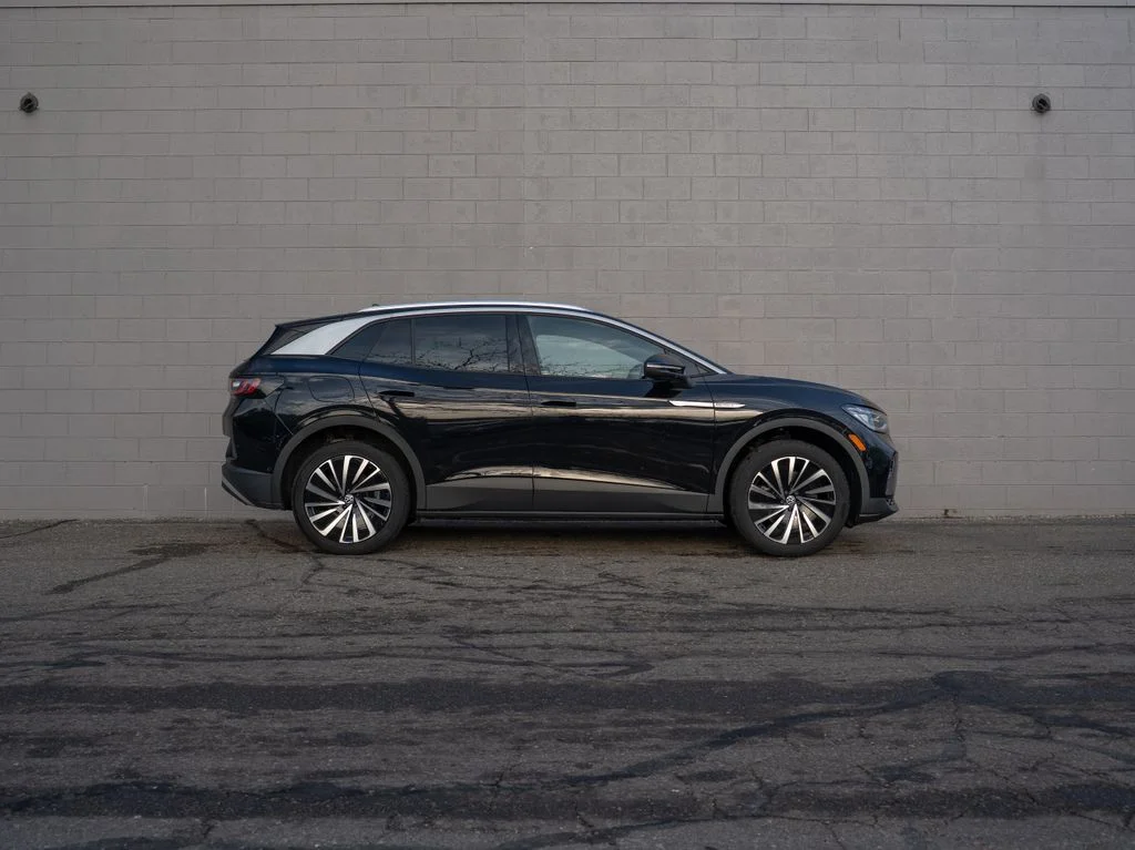 Used 2023 Black Volkswagen Pro S Plus image 8