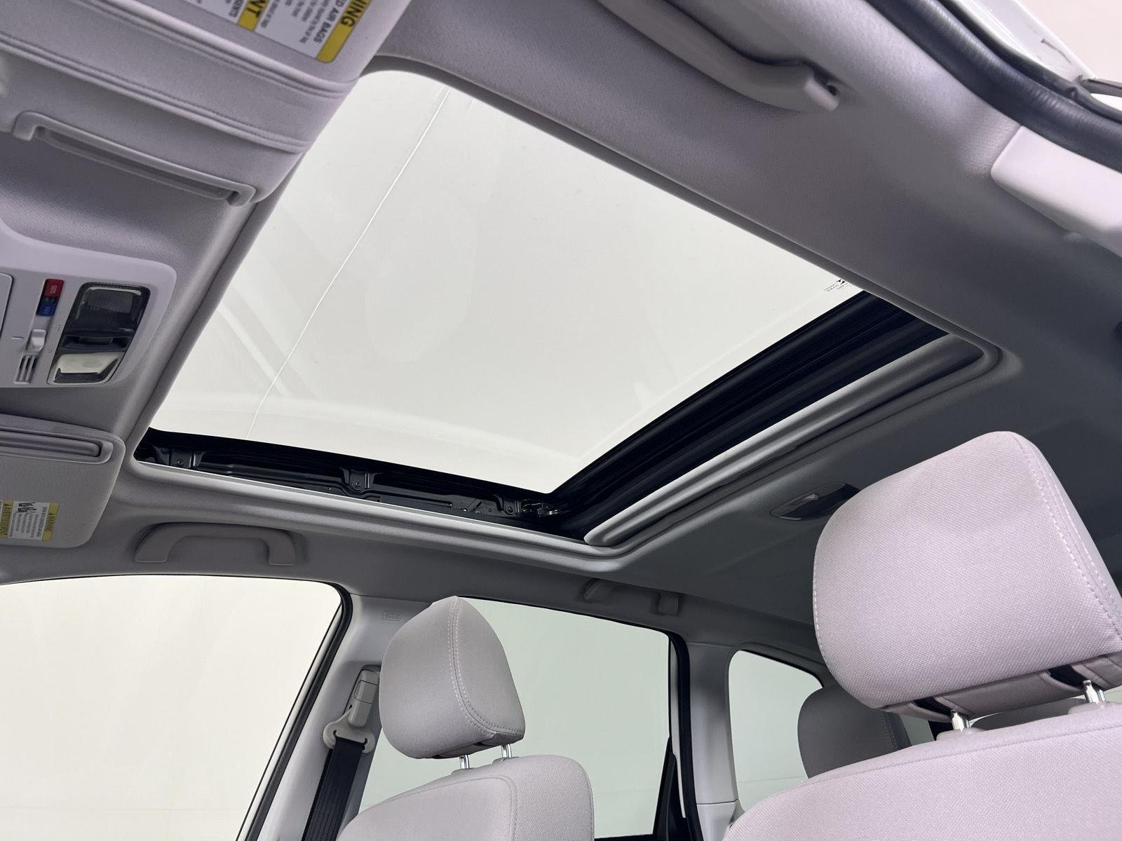Used 2018 Crystal White Pearl Subaru Premium image 24