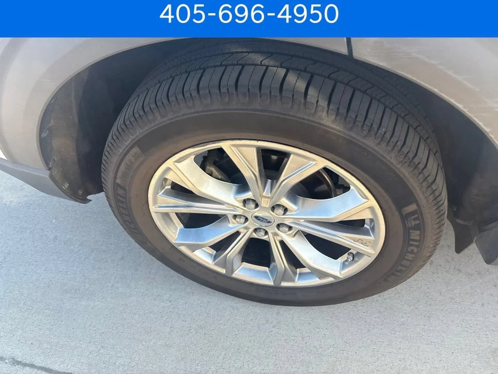 Pre-Owned 2020 Ford Explorer XLT