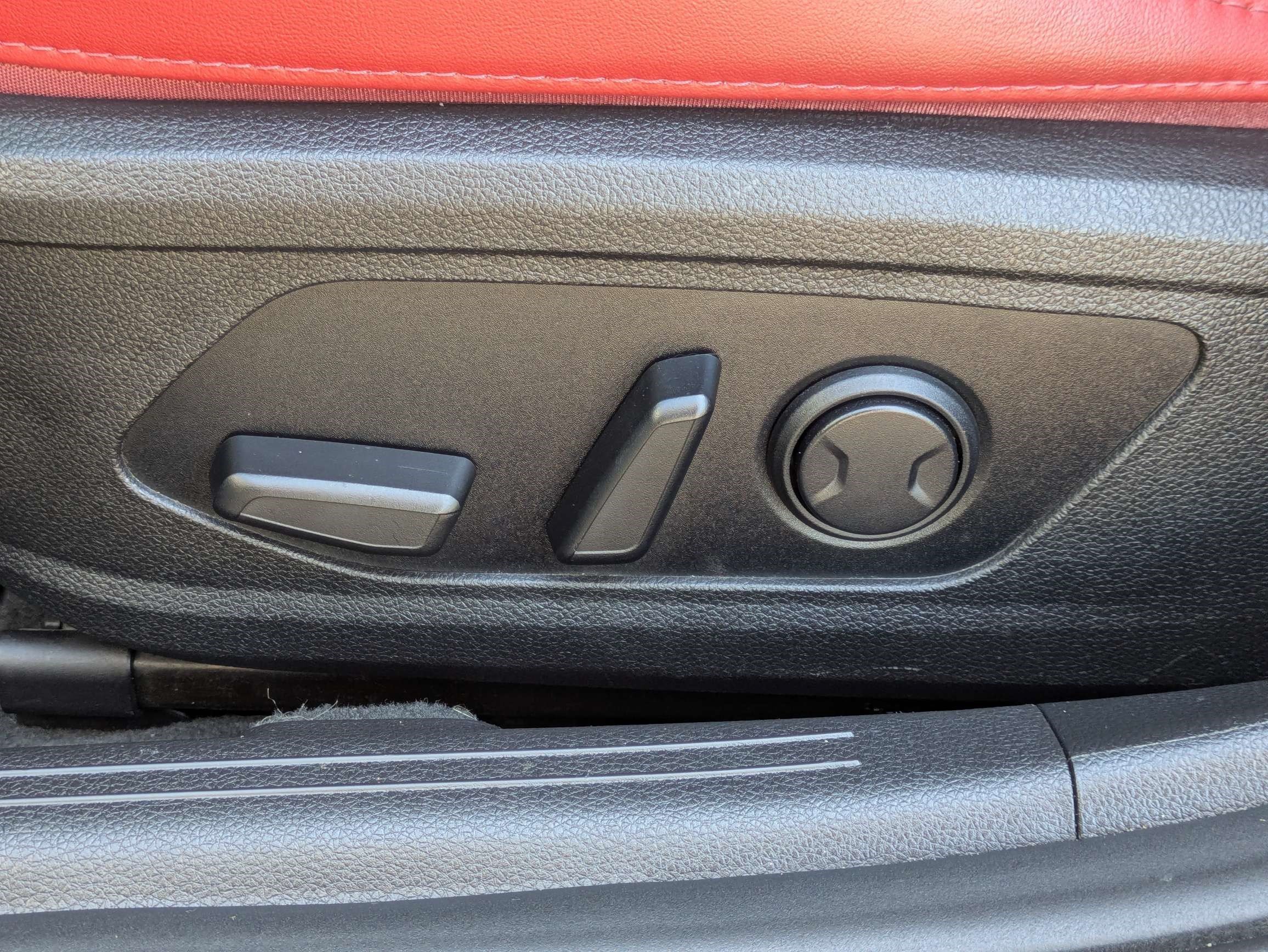 Used 2023 Wolf Gray Kia GT-Line image 19