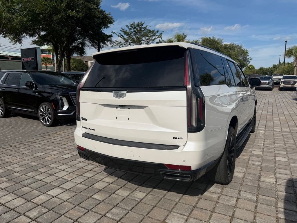 Used 2021 Crystal White Cadillac Sport image 6