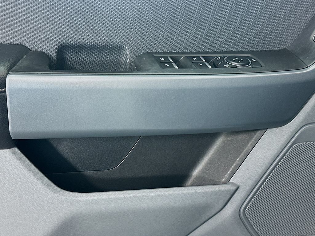 Used 2023 Oxford White Ford XLT image 17