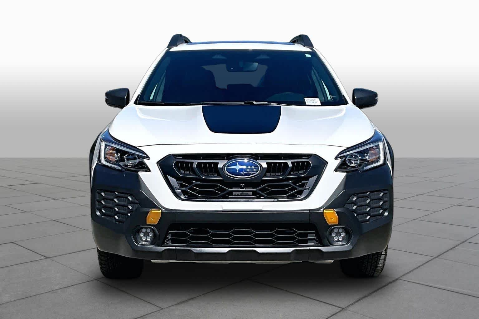 Used 2025 Crystal White Pearl Subaru Wilderness image 4