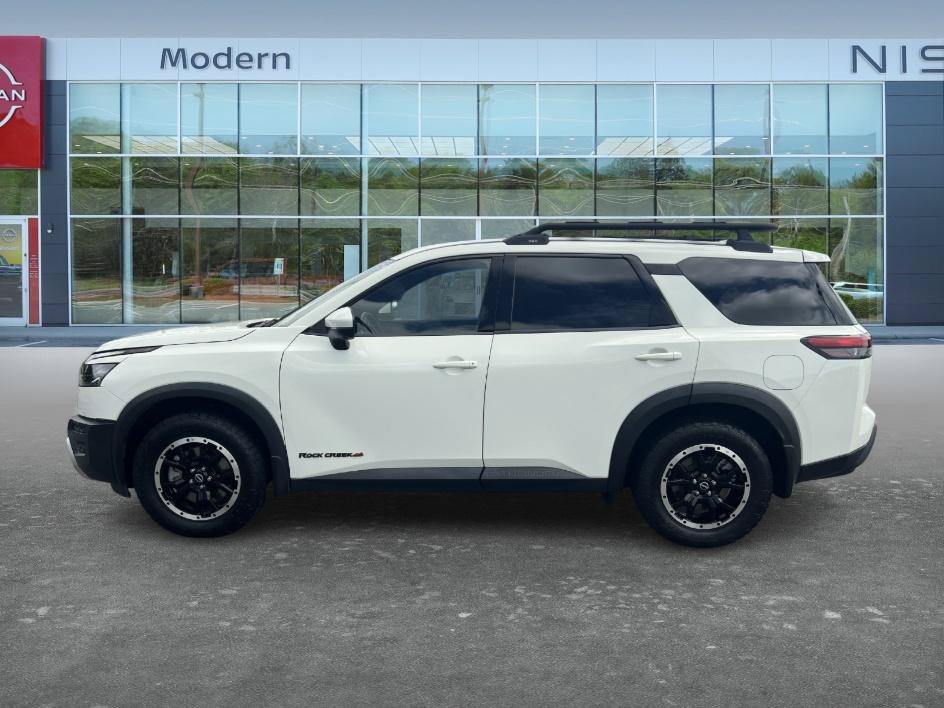 Certified Used 2023 Glacier White Nissan Rock Creek image 9