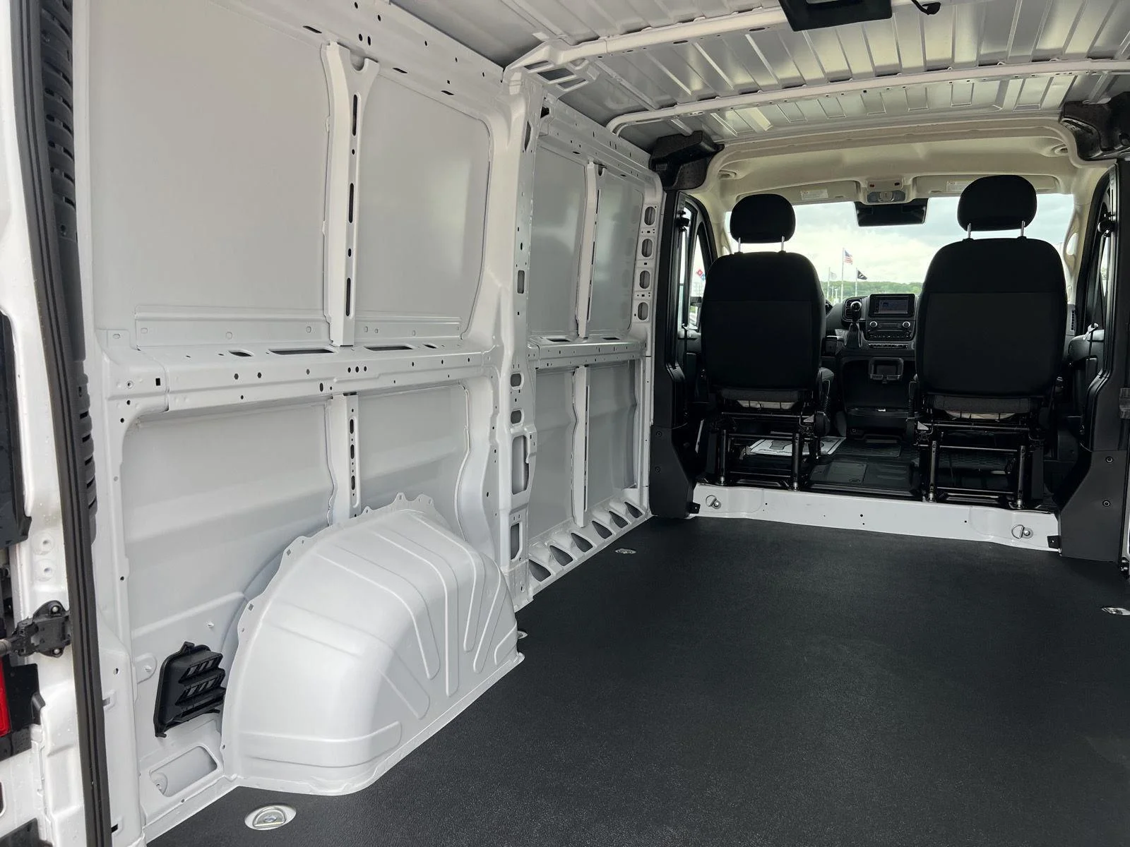 New 2026 Bright White Clearcoat Ram Tradesman image 4