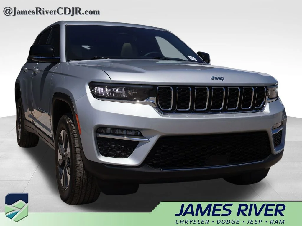Used 2022 Silver Jeep 4xe image 6