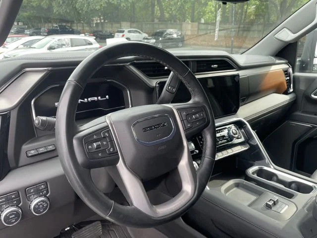 Used 2025 Sterling Metallic GMC Denali image 12
