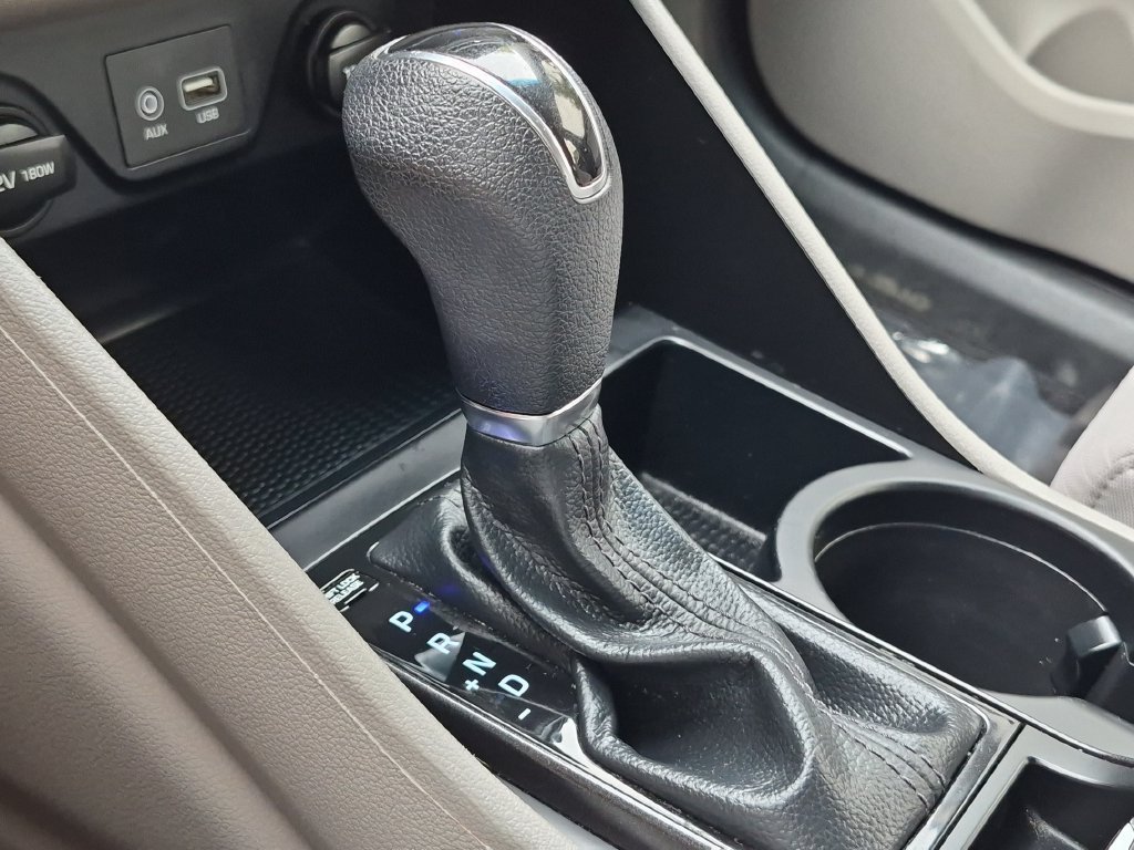 Used 2020 White Hyundai Value image 31
