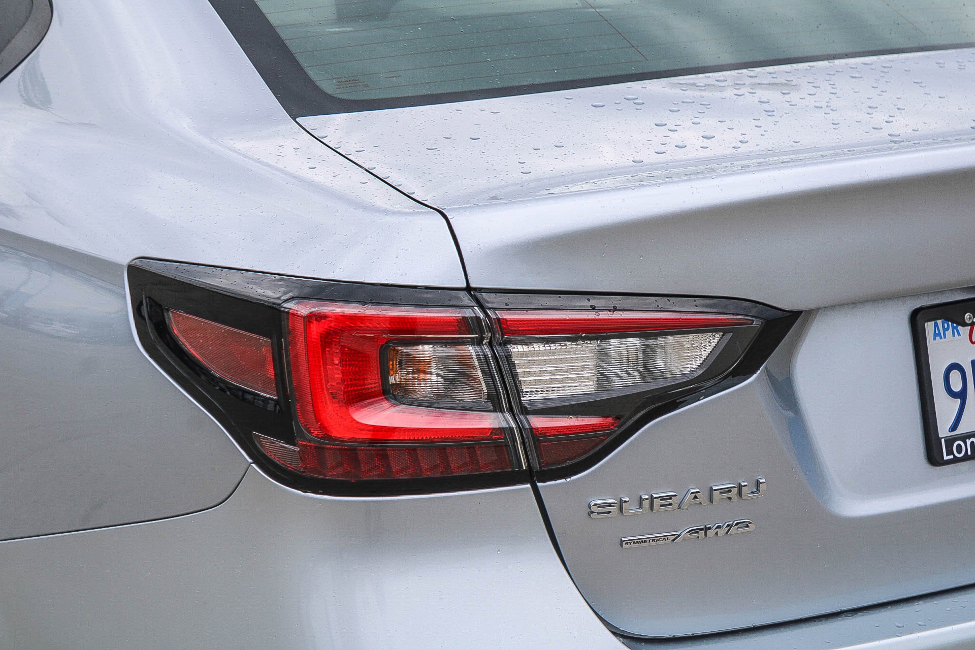 Used 2023 Ice Silver Metallic Subaru Premium image 9
