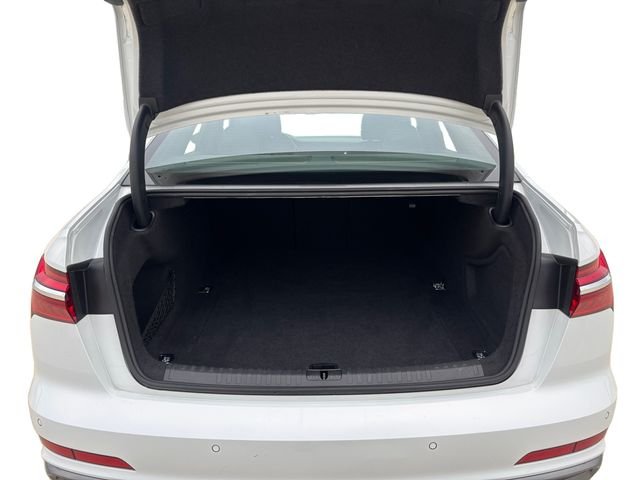 Used 2024  Audi 55 Premium Plus image 18