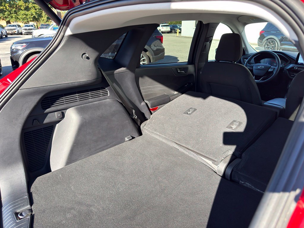 Used 2023 Red Ford Active image 33