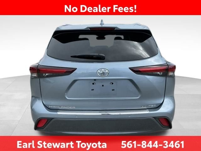Used 2024  Toyota Limited image 6