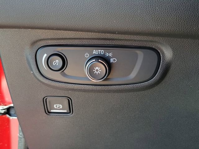 Used 2022 Red GMC SLE image 22