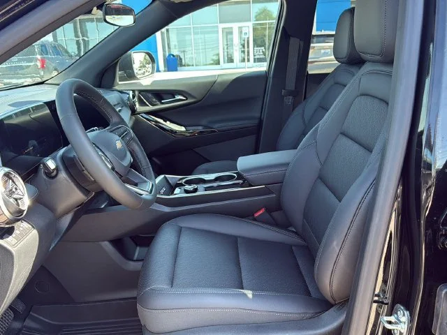 New 2027 Mosaic Black Metallic Chevrolet LT image 11