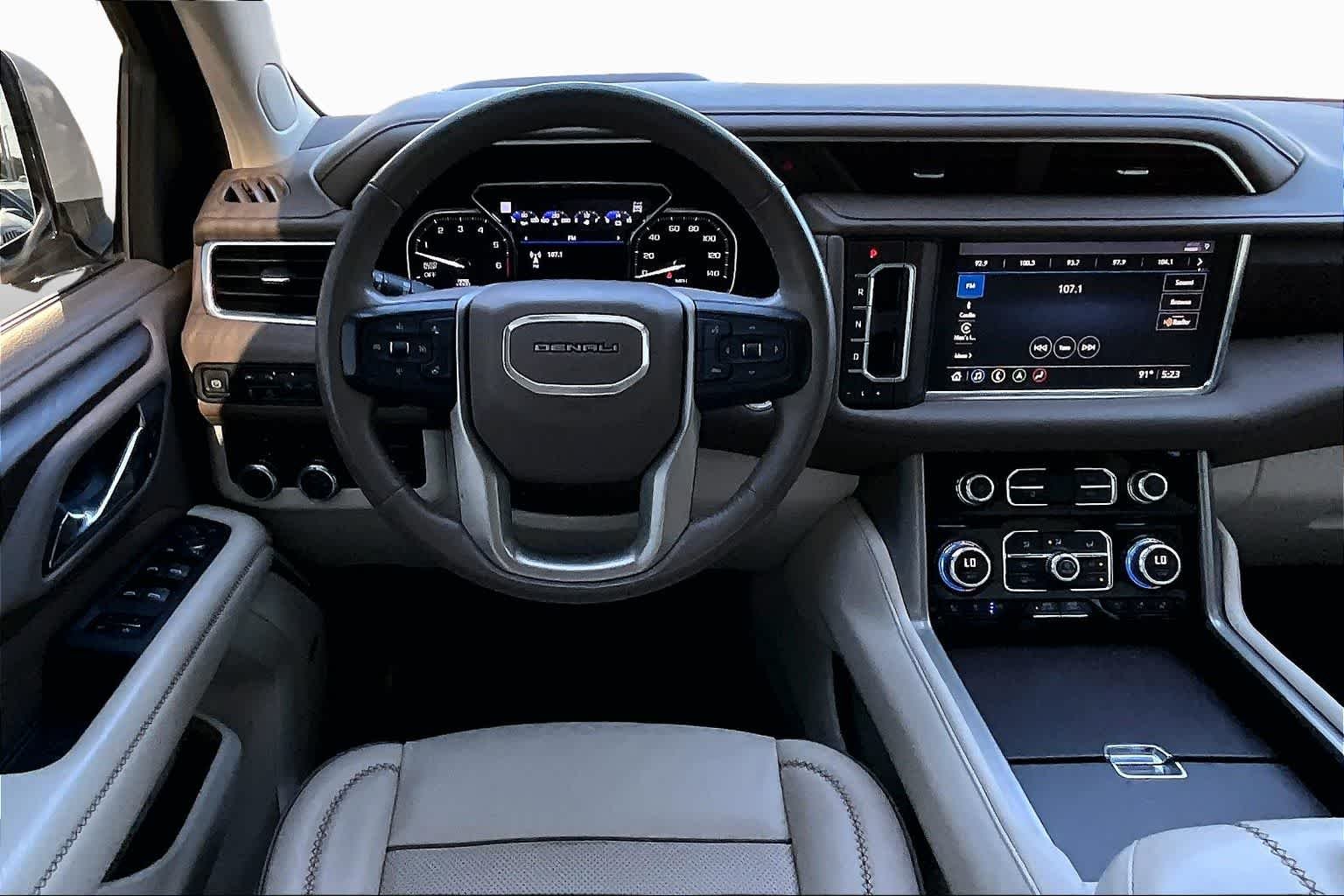 Used 2021 White Frost Tricoat GMC Denali image 5