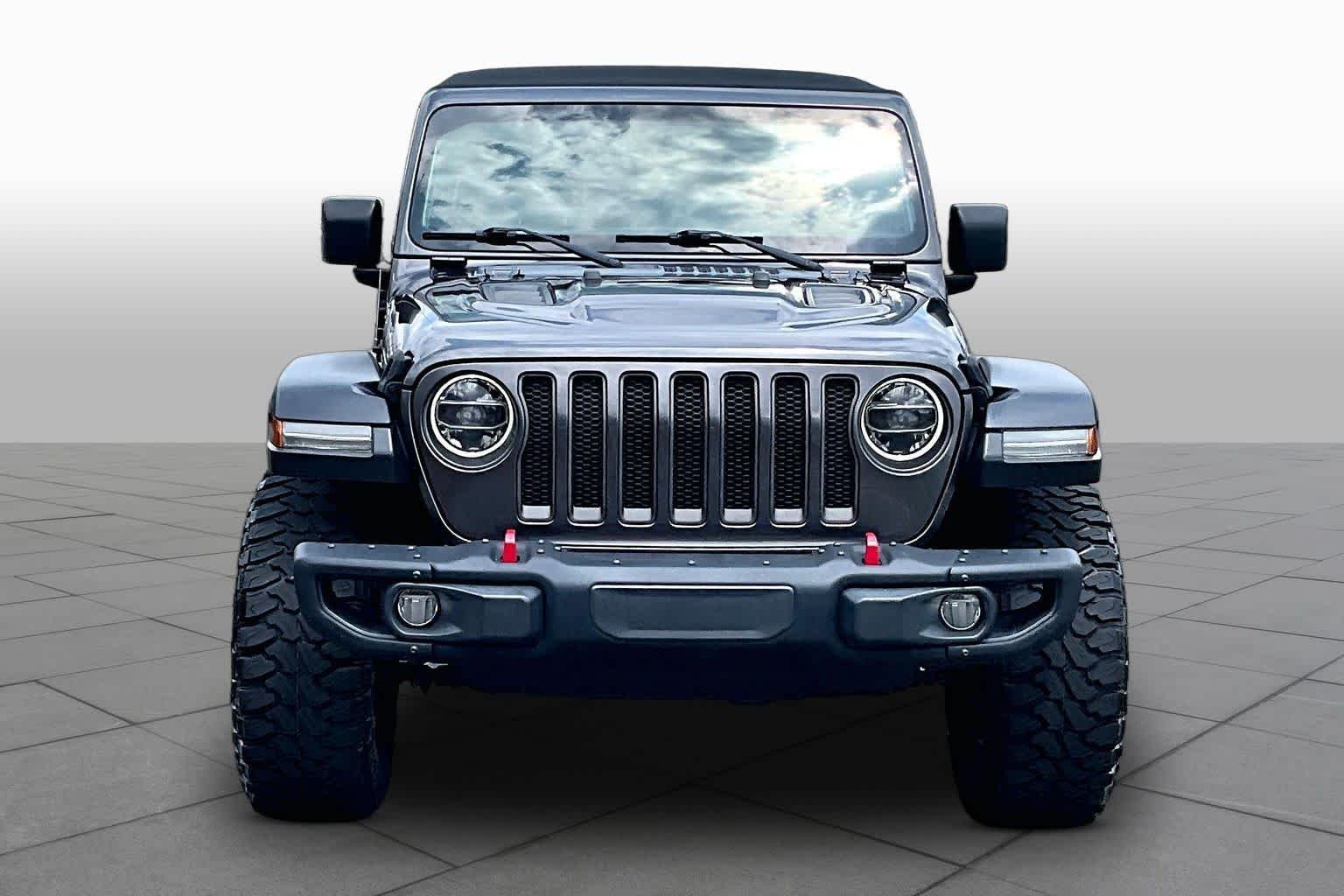 Used 2020 Granite Crystal Metallic Clearcoat Jeep Rubicon image 4