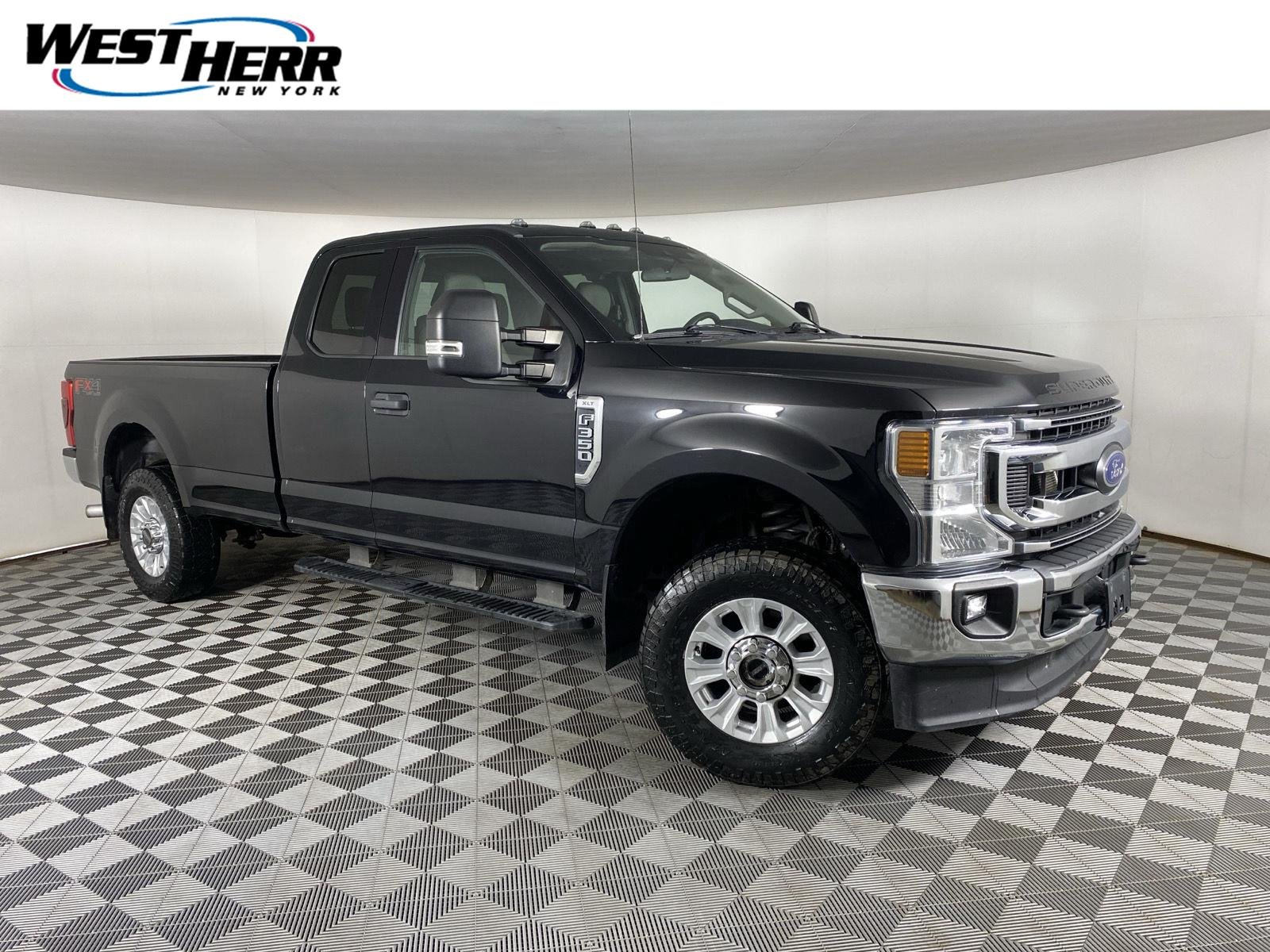 Used 2021 Agate Black Ford XLT image 1