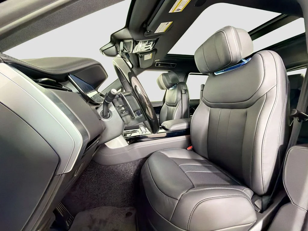 New 2026 Santorini Black Land Rover Autobiography image 22