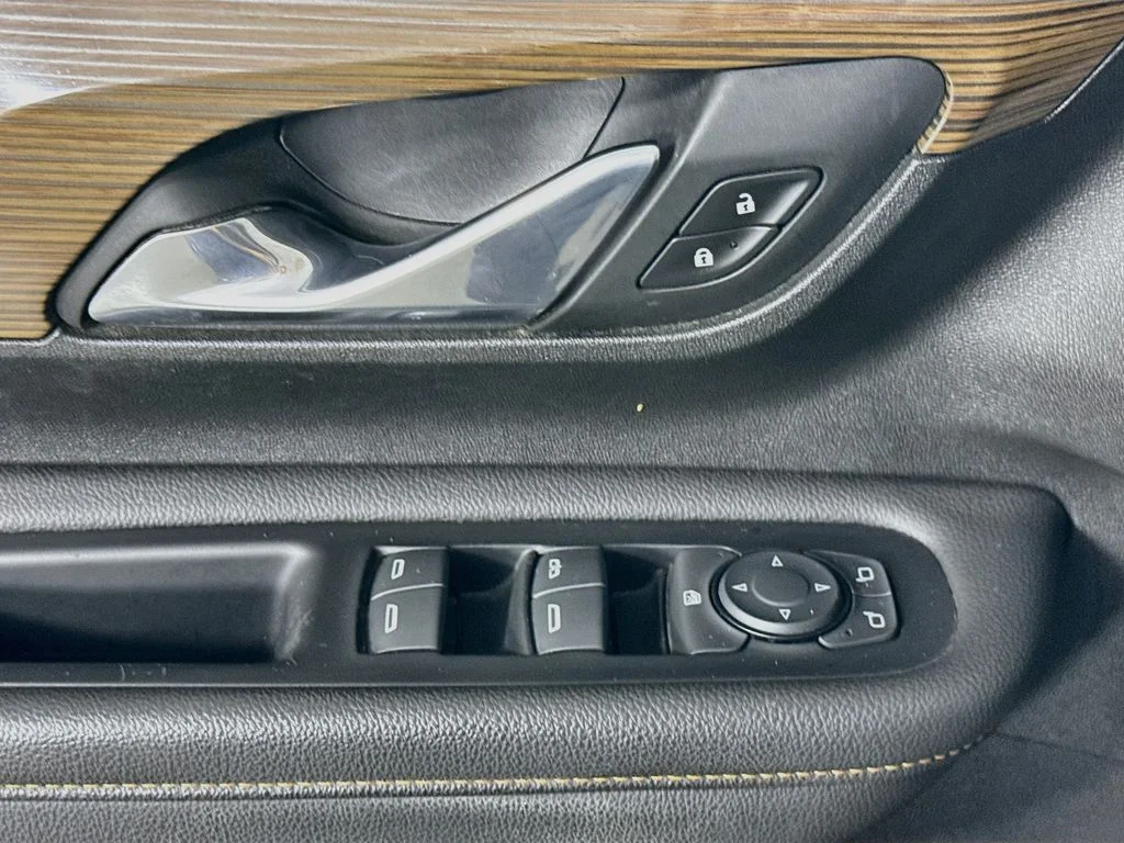 Used 2019 Black GMC SLE image 21
