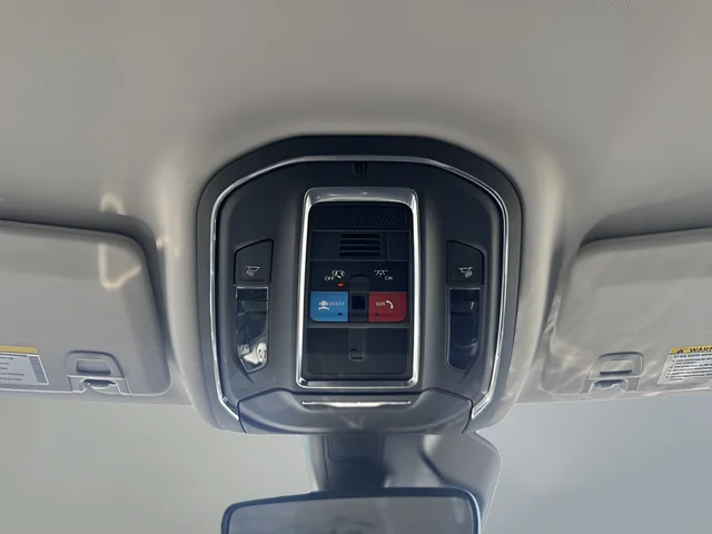 Used 2023 Red Jeep Laredo image 18