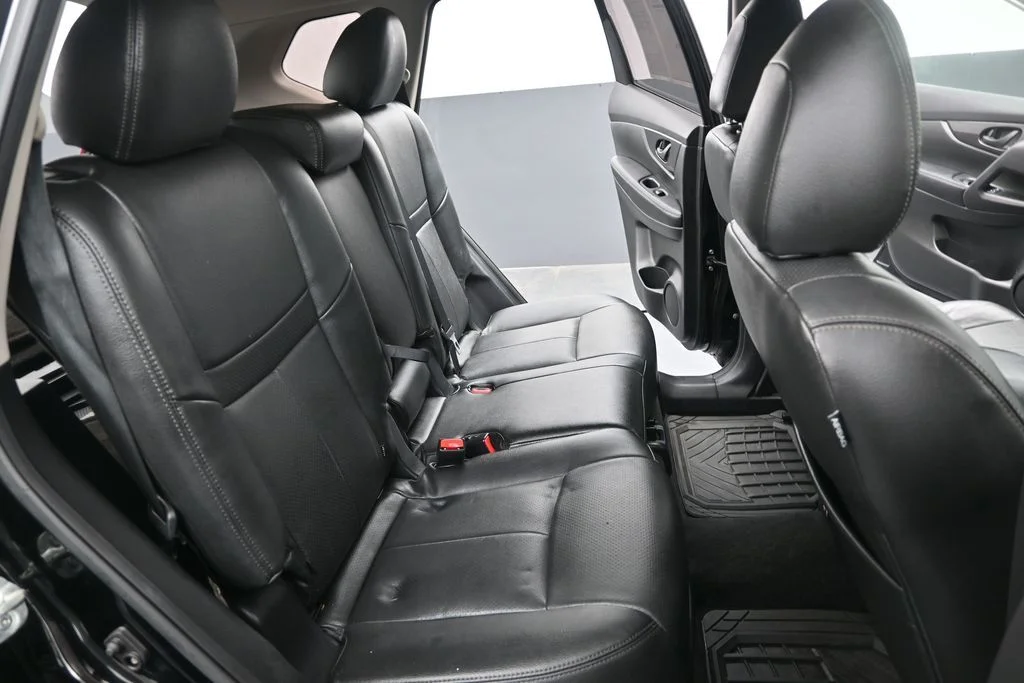 Used 2020 Black Nissan S image 30