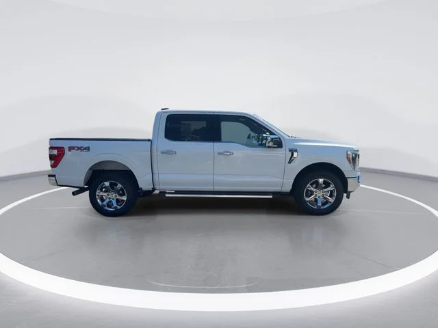 Used 2022 White Ford Lariat image 8