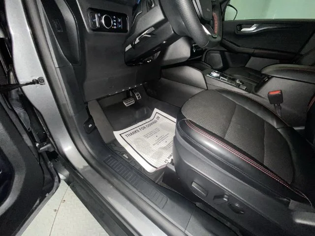 Used 2024 Gray Ford ST-Line image 12