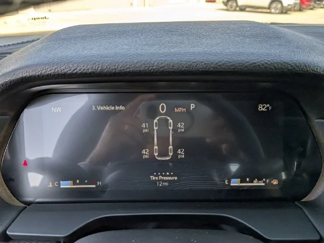 New 2027 Black Jeep Laredo image 28