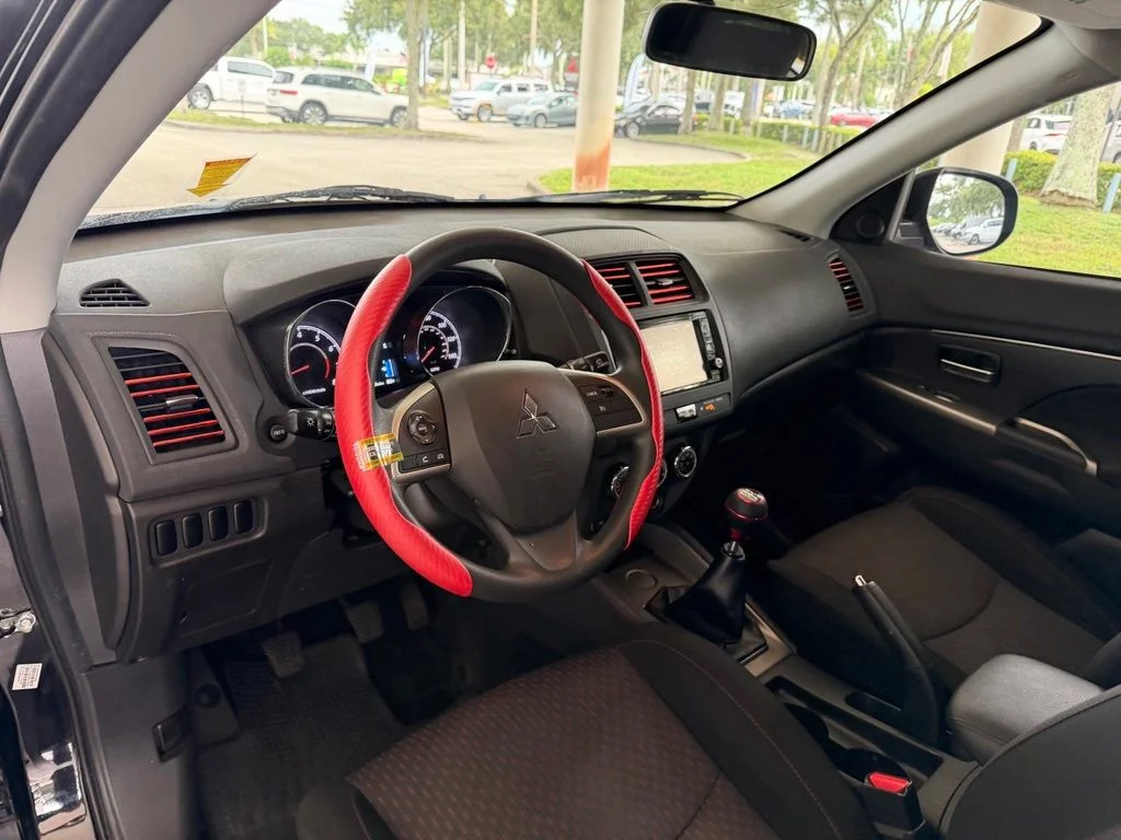 Used 2019 Black Mitsubishi 2.0 SP image 6