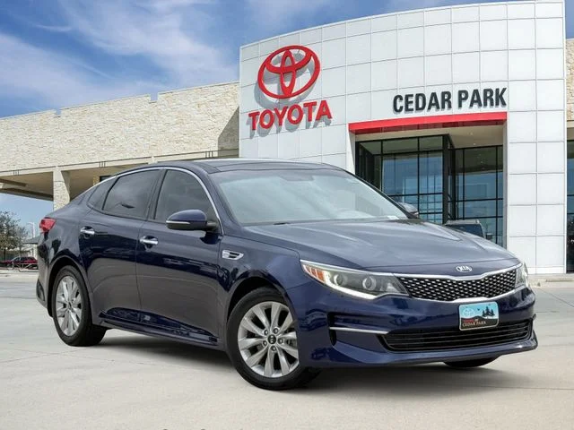 2017 Kia Optima EX AT's photo